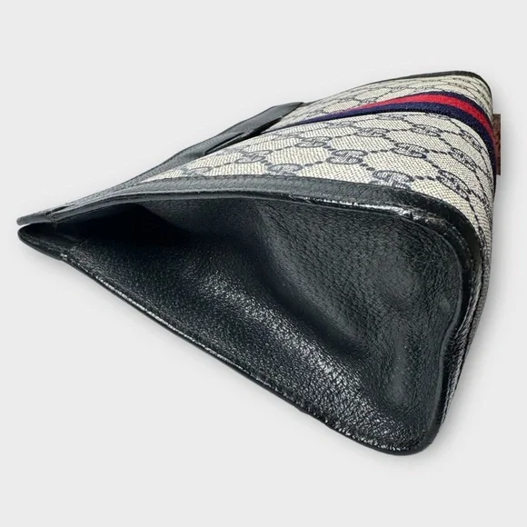 GUCCI GG monogram supreme vintage Clutch - Picture 10 of 14